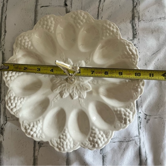 California Pottery Egg Plate Retro Handle Scalloped Edge Ornate Grape Pattern - Picture 12 of 15